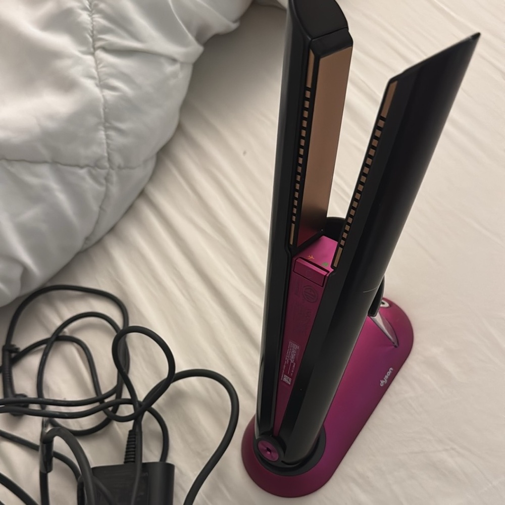Dyson hair Iron